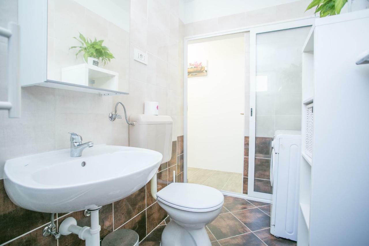 Modern Living In The Heart Of Trogir Apartment ภายนอก รูปภาพ
